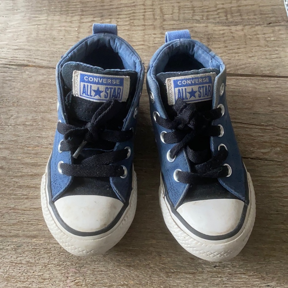 Used blue converse high tops kids size 11